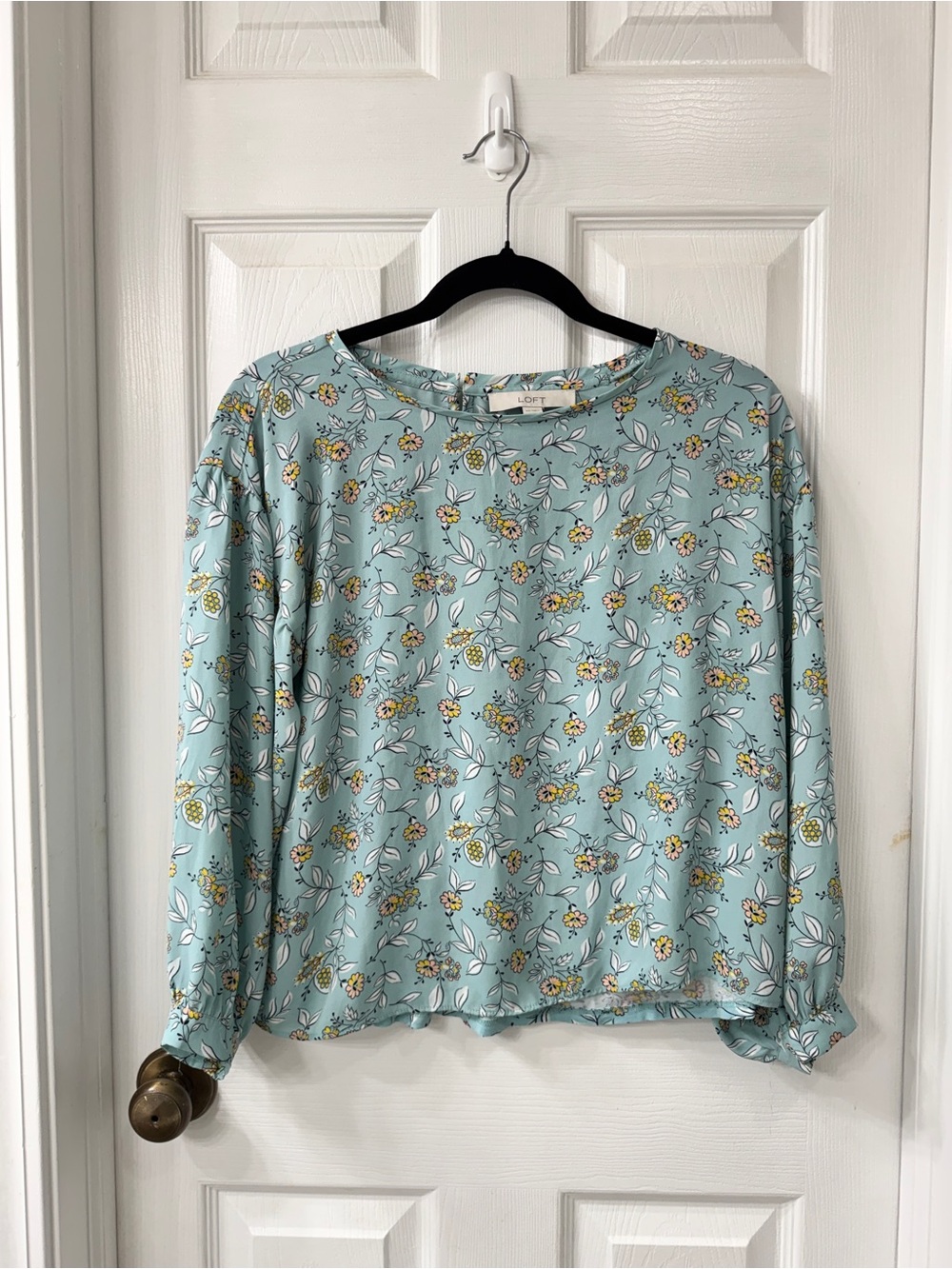 Loft Light Blue Floral Long-Sleeve Blouse XS